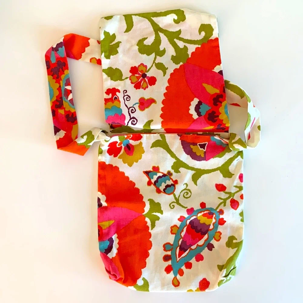 Canvas Personalized Lindsay Bag - Picture 2 of 5